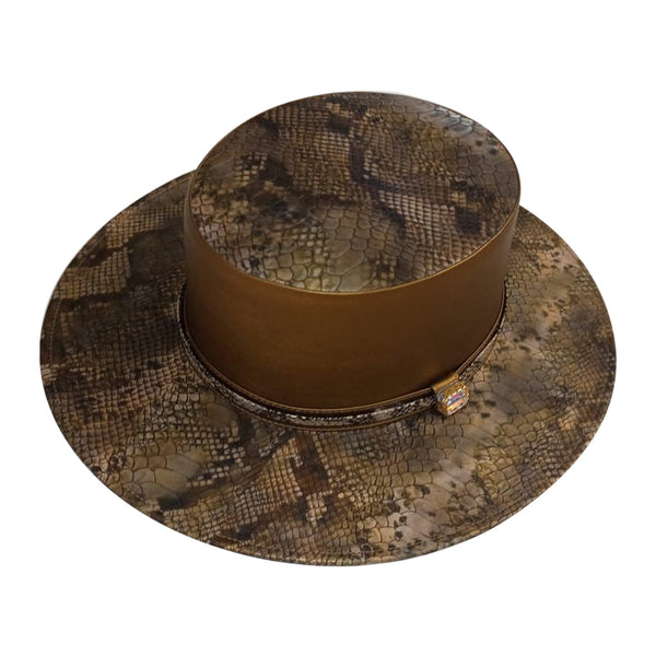 Sombrero metálico serpiente