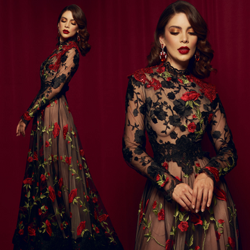 Vestido negro de encaje con bordado de flores - 0