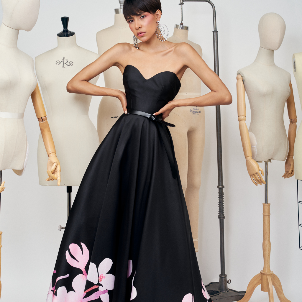 Black dress with floral print and sweetheart neckline